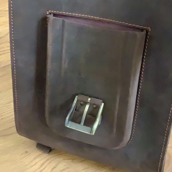 Handmade leather backpack - Picture 4 of 5